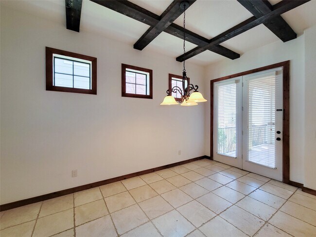 Building Photo - 1801 W 24th St