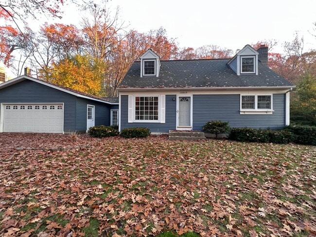 Building Photo - 4 bedroom home in Lowell Schools!