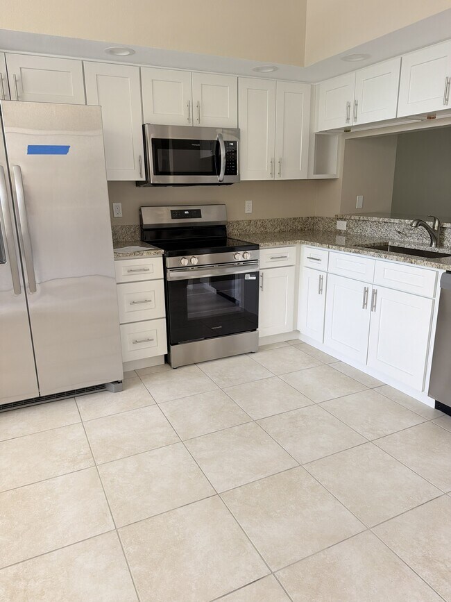 Building Photo - 960 Starkey Rd