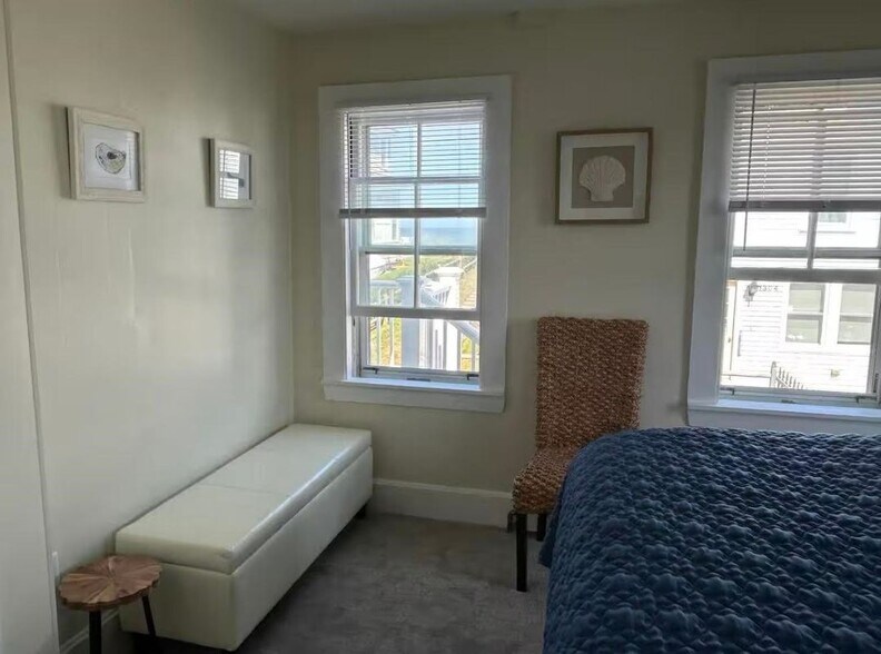 Building Photo - 1300 Ocean 3
