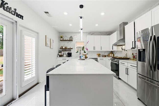 Building Photo - 2731 Amalfi Way NW
