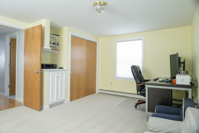 Main bedroom on 2nd floor - 8 Christine Rd