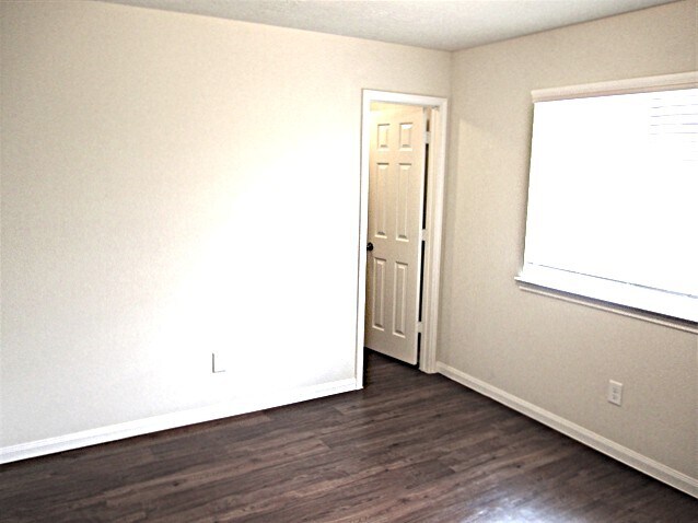 Building Photo - 22323 Queenbury Hills Dr