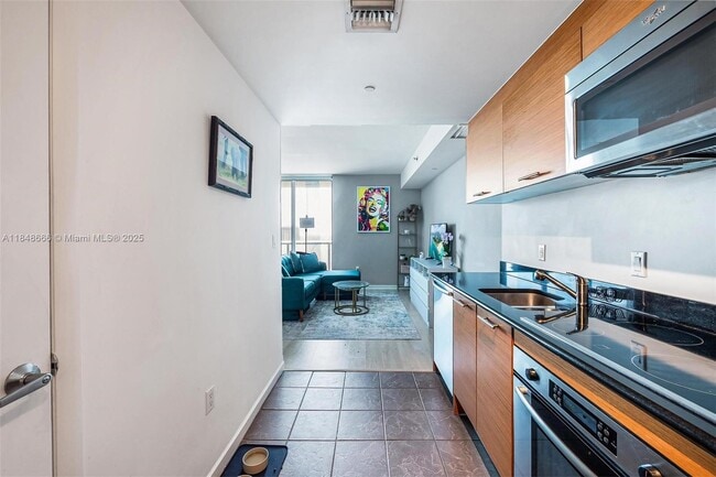 Building Photo - 50 Biscayne Blvd