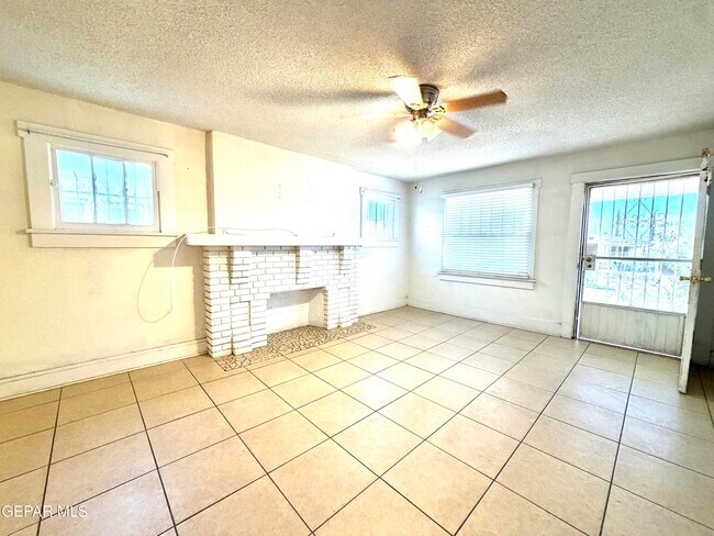 Building Photo - 3429 Tularosa Ave