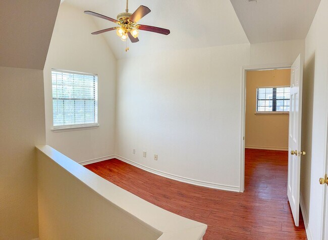 Building Photo - 6403 Lohman Ford Rd