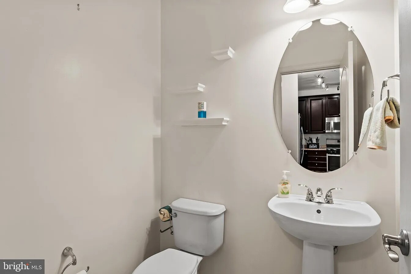 Building Photo - 15240 Torbay Way