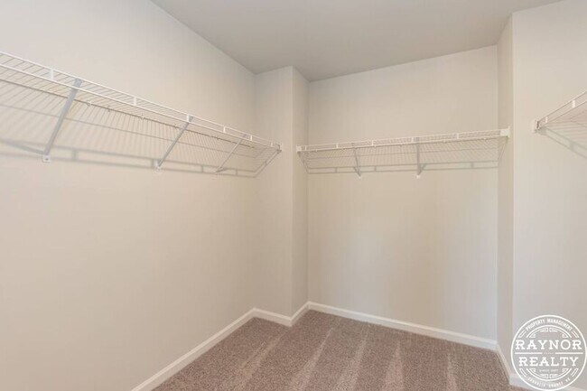 Building Photo - 44 Plantation Dr