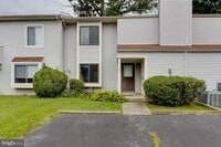 Building Photo - 128 Briar Ct