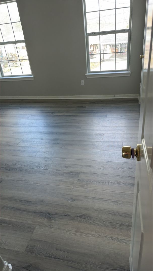 Building Photo - Duplex For Lease