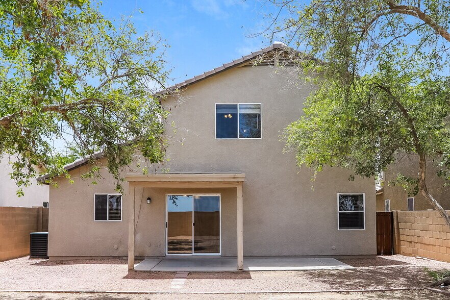 Building Photo - 2324 E San Manuel Rd