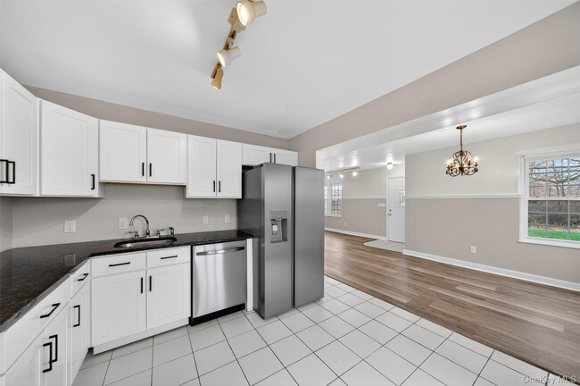 Building Photo - 3304 Whispering Hills Dr