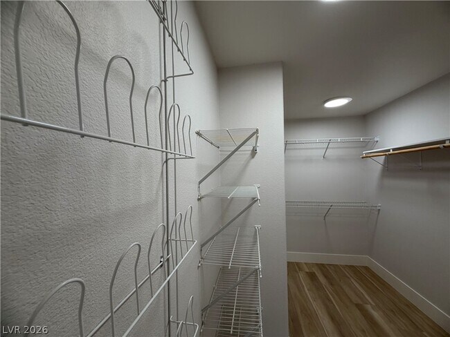 Building Photo - 5004 Elm Grove Dr