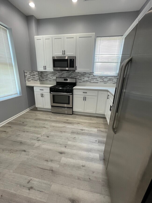 Building Photo - 3130 W Arthington St