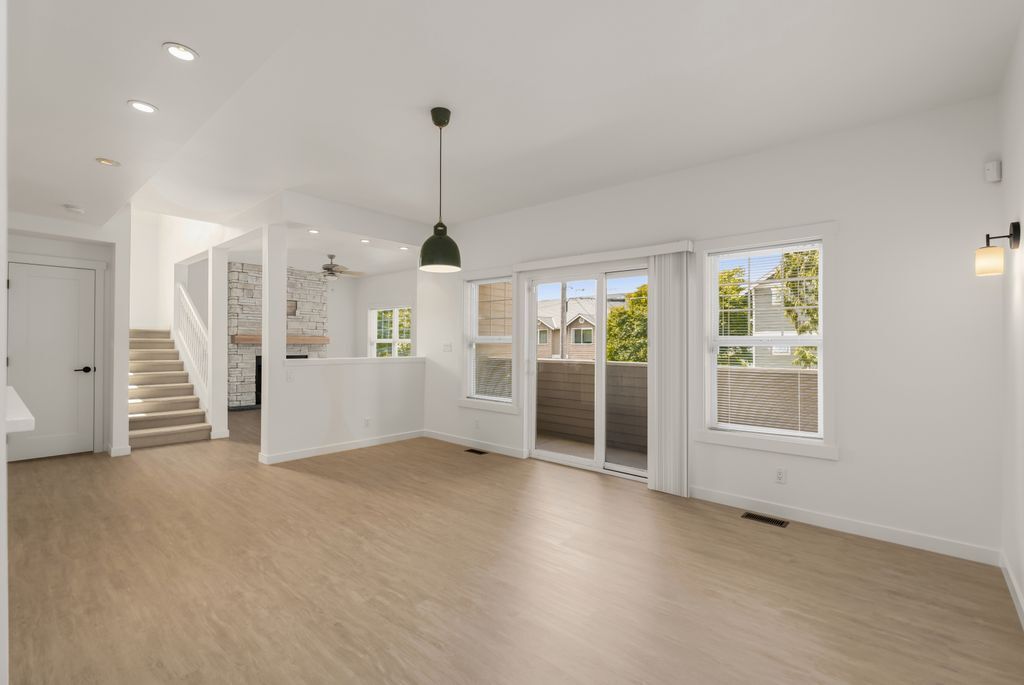 Building Photo - 6507 41st Ave SW