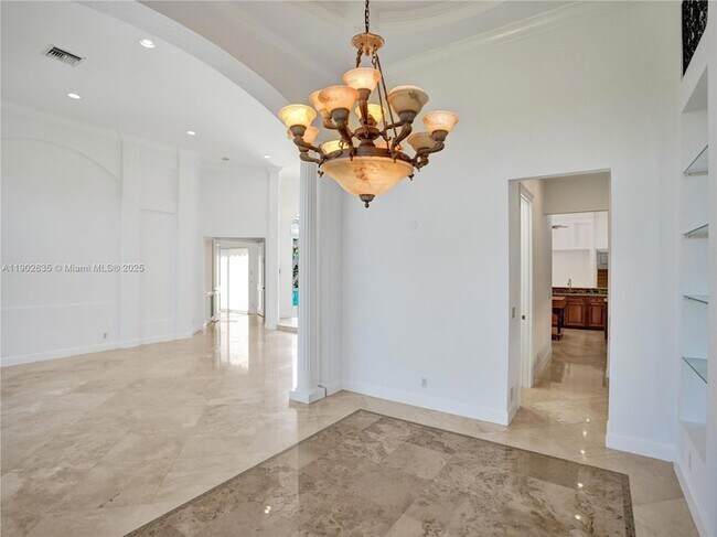 Building Photo - 16291 Bristol Pointe Dr