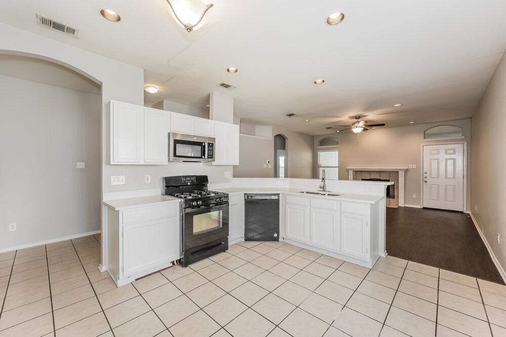 Building Photo - 2808 Earle Dr