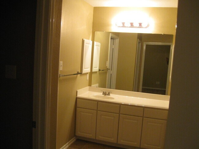 Building Photo - 4807 Dappled Grove Trail