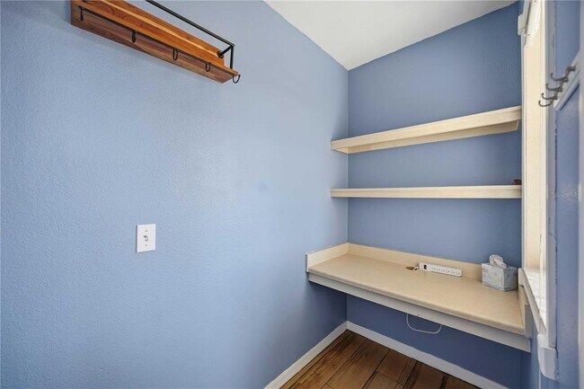 Building Photo - 2950 Viscaya Pl