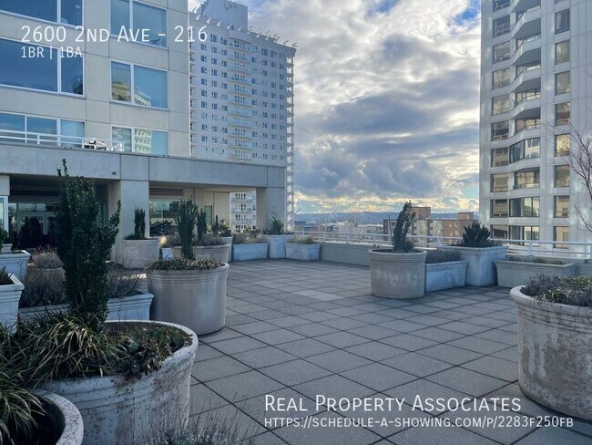 Building Photo - 2600 2nd Ave