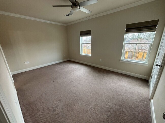 Building Photo - 5066 Myrtle Trail Dr