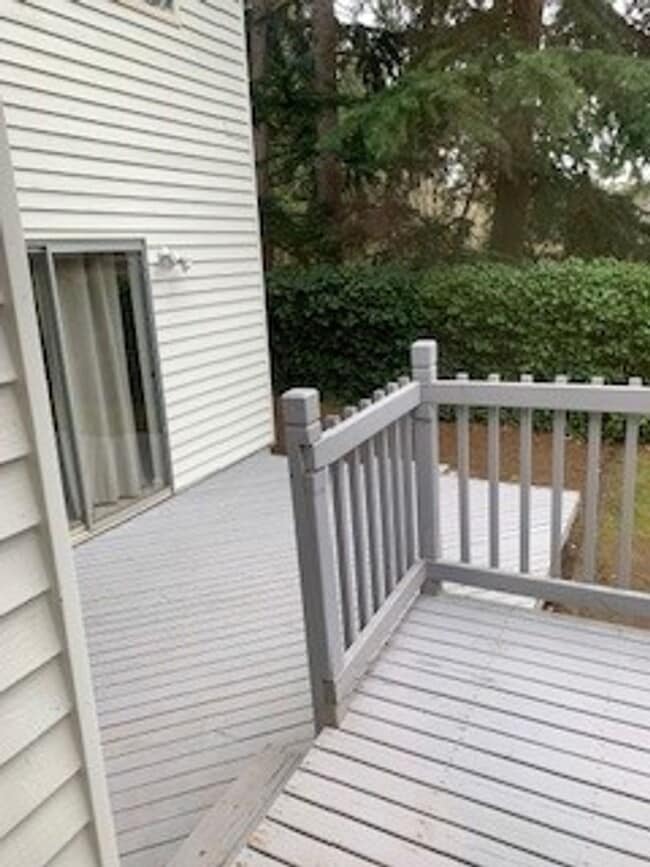 Building Photo - 4 Bedroom 2.5 Baths+ Bonus Home Office/ Woodinville $3850 per Month