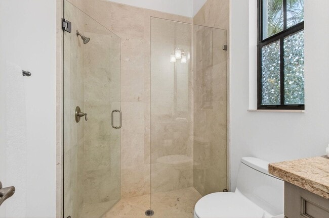 Building Photo - 17662 Cadena Dr