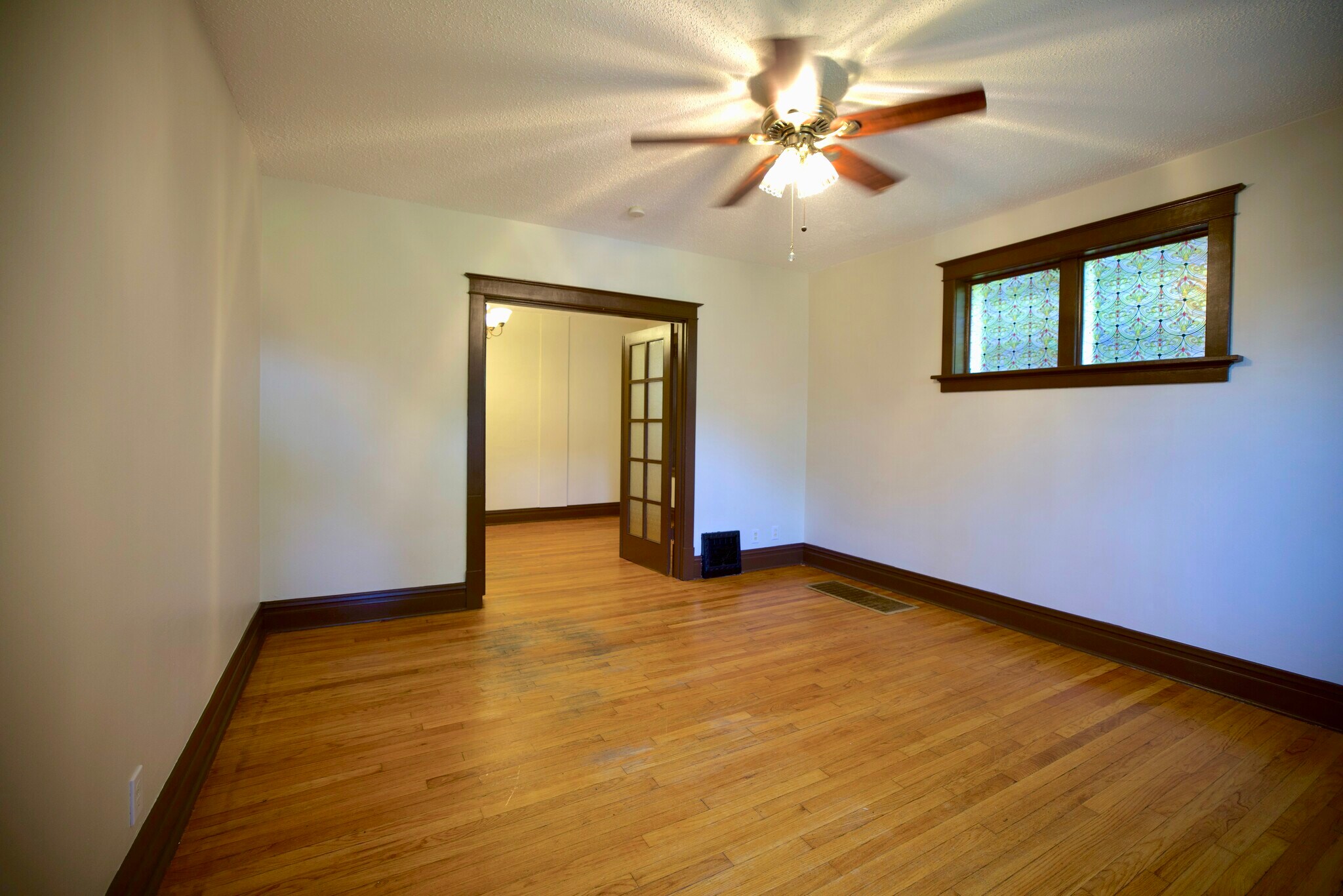 Building Photo - 3923 Dunnica Ave