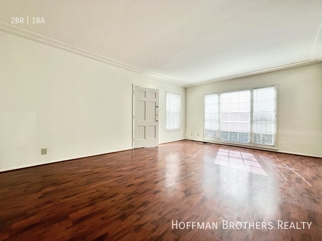 Building Photo - 345 Hayworth Ave