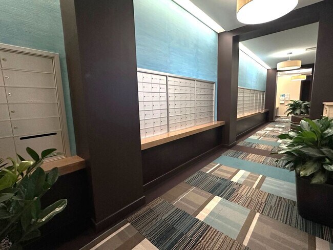 Building Photo - 550 Okeechobee Blvd