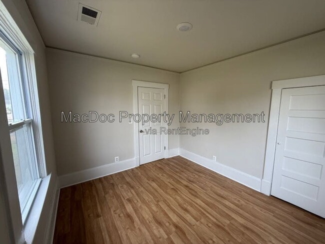 Building Photo - 163 Bend Farm Rd