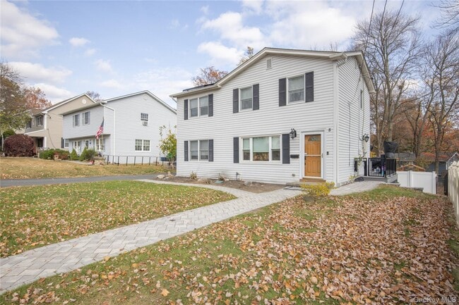 Building Photo - 8 Loran Ct