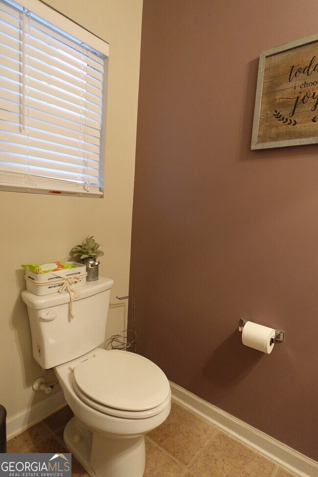 Building Photo - 9775 Ivey Ridge Cir