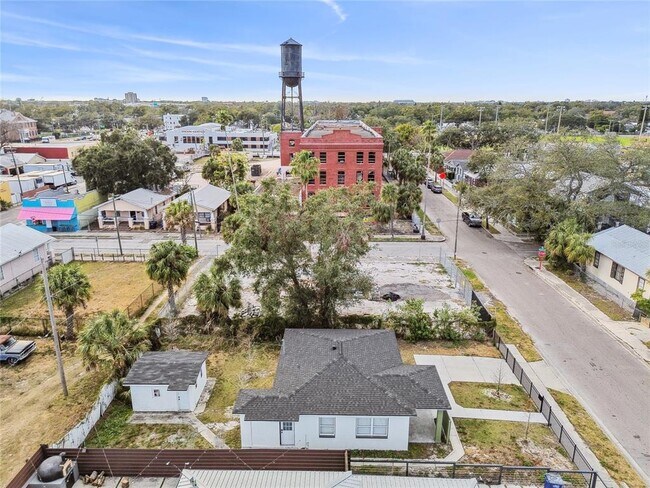 Building Photo - 1607 E 18th Ave