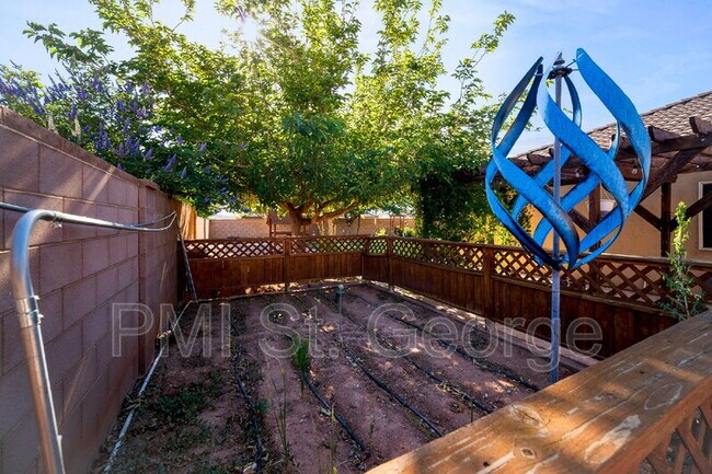 Building Photo - 3782 Brade Lane