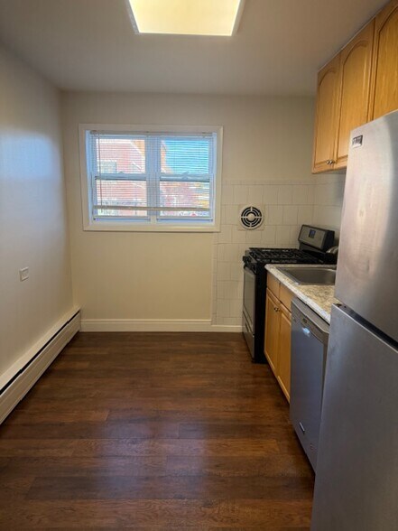 Building Photo - 307 Ridge Rd