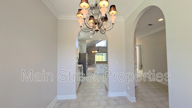 Building Photo - 2083 Downing Dr