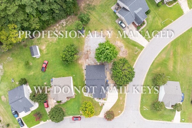 Building Photo - 621 Daffodil Way