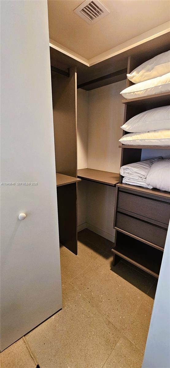 Building Photo - 11 NE 6th St