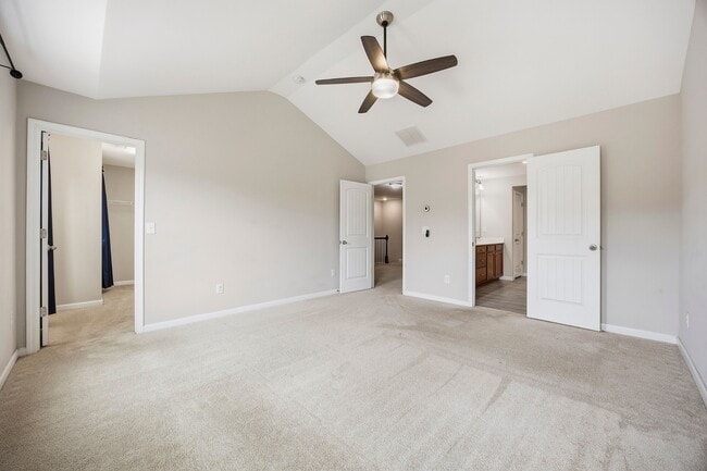 Building Photo - 7275 Heritage Oak Ct