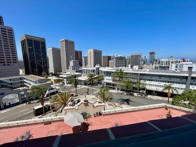 Building Photo - The Historic Elegance Meets Downtown Living @ El Cortez: UNFURNISHED 1BR/1BA w/ parking