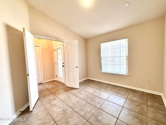 Building Photo - 2515 Crestdale Ct
