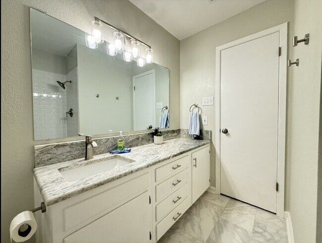 Building Photo - Where Classic Charm Meets Modern Comfort i...