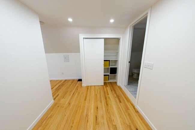 Building Photo - 59 Olive Ct