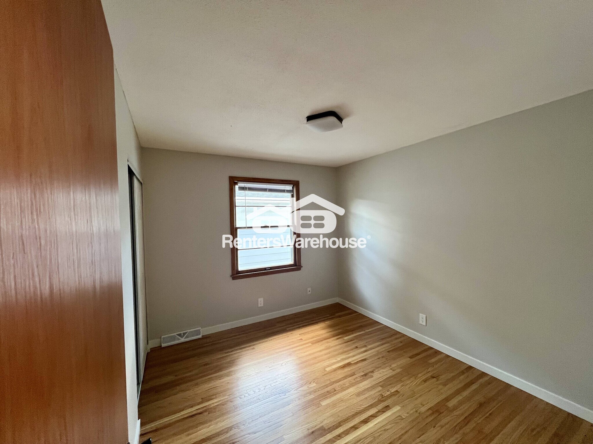 Building Photo - 5844 Washburn Ave S