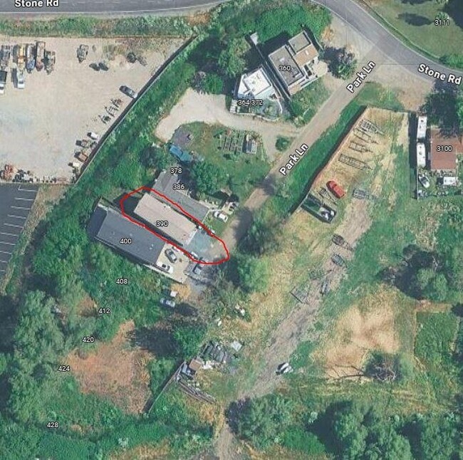 Building Photo - 390 Park Ln