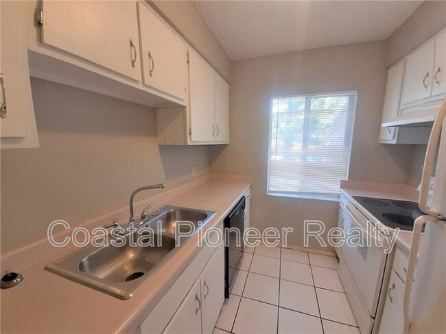 Building Photo - 7600 Abbey Ln