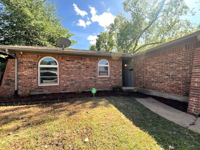 Building Photo - 3012 SE 55th St