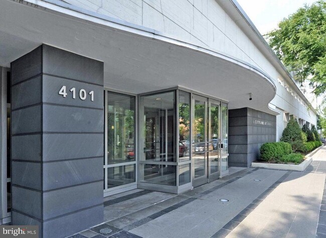Building Photo - 4101 Albemarle St NW