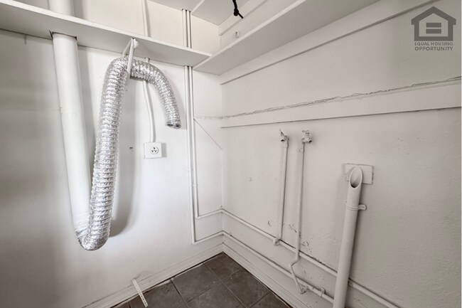 Building Photo - 2Bed/1Bath House at McDowell/32nd St! Move-In Ready on 10/08/2026! – NO HOA!